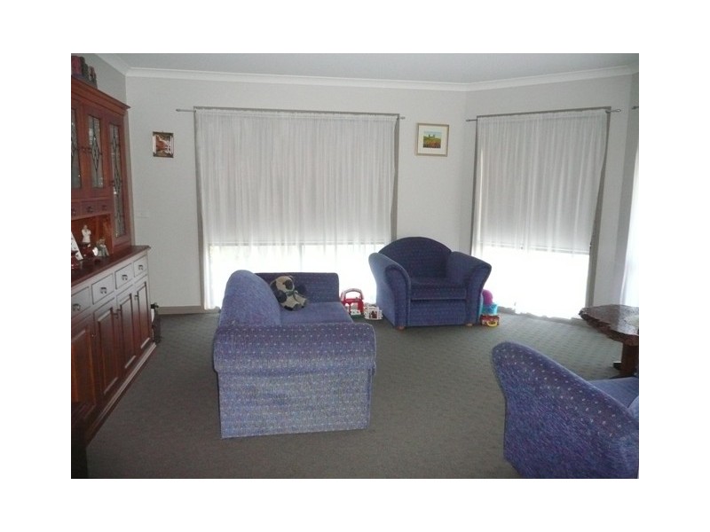 21  Mountain Way, Lavington NSW 2641