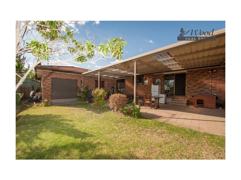 14 Buronga Dr, Lavington NSW 2641