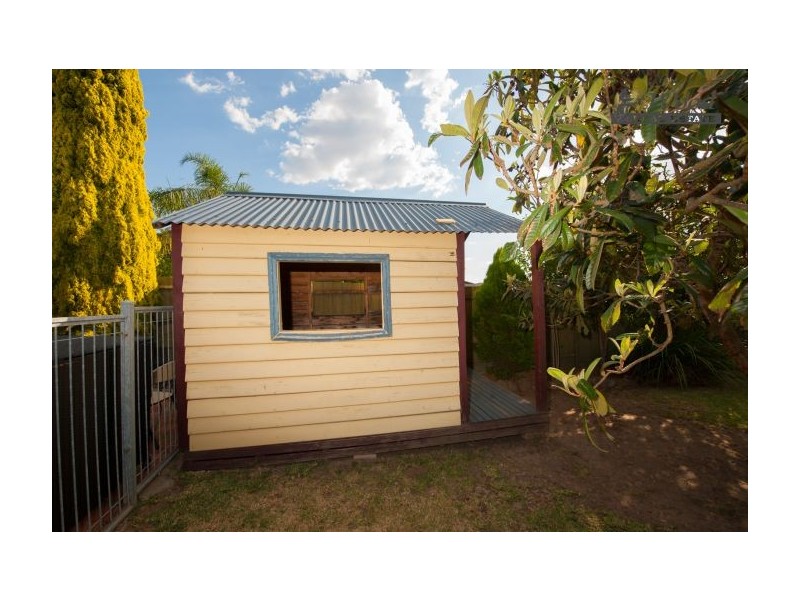 14 Buronga Dr, Lavington NSW 2641