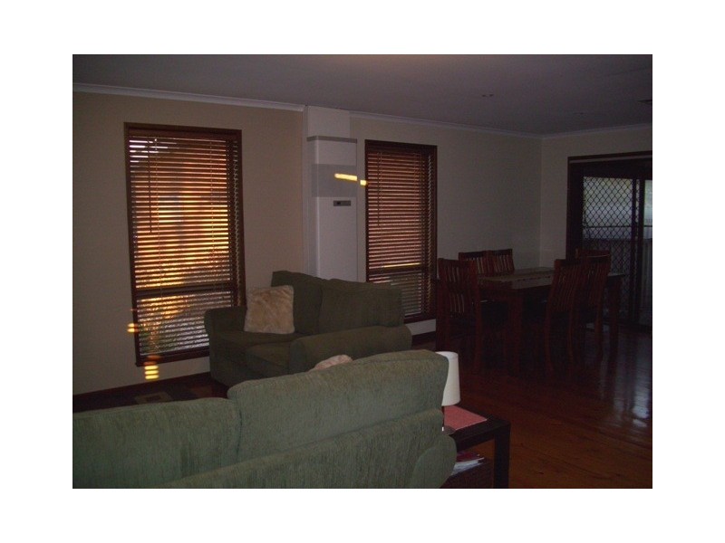 27 Yellowgum Way, Thurgoona NSW 2640