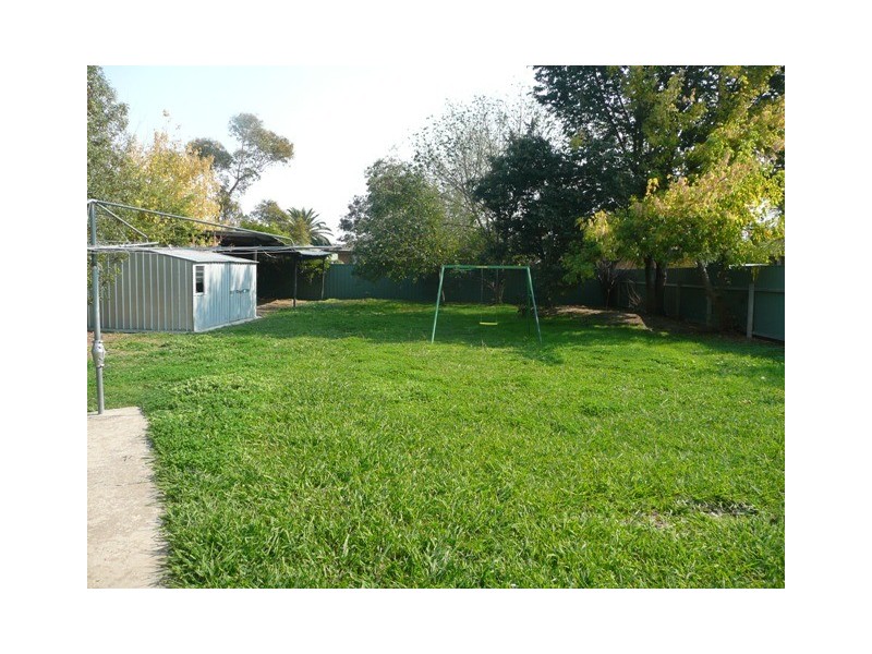 697 Lavis Street, East Albury NSW 2640