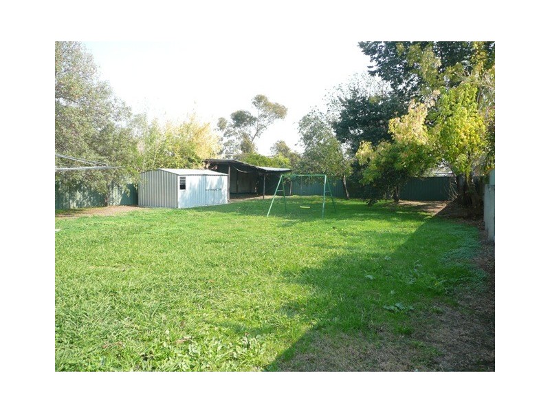 697 Lavis Street, East Albury NSW 2640