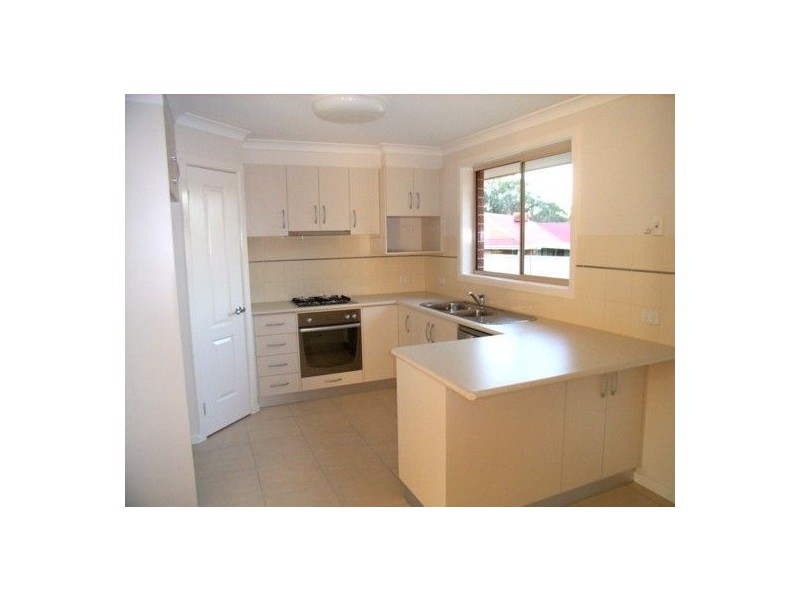 30 Briese crt, Thurgoona NSW 2640