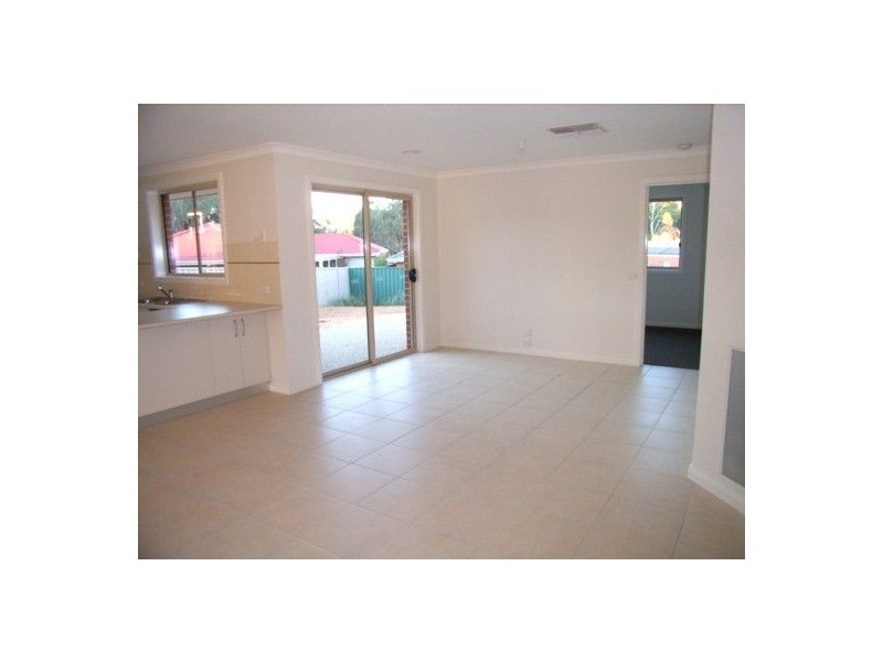 30 Briese crt, Thurgoona NSW 2640