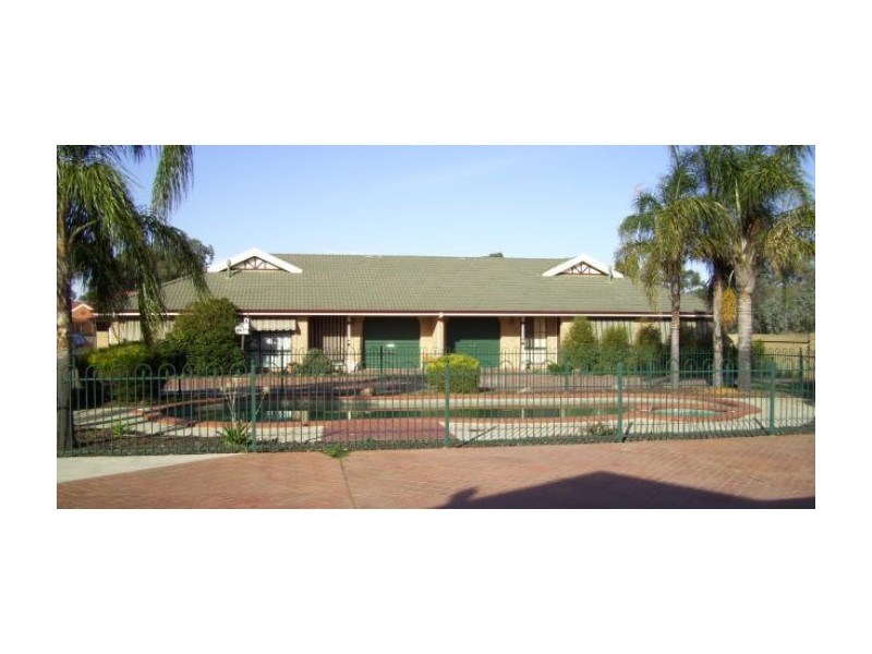 2/14 Tristan Court, Lavington NSW 2641