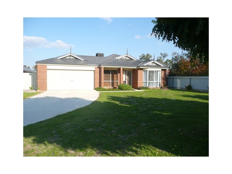 4  Lawrence Street, Jindera NSW 2642