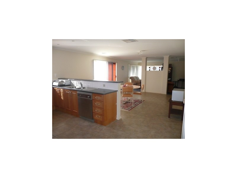4  Lawrence Street, Jindera NSW 2642