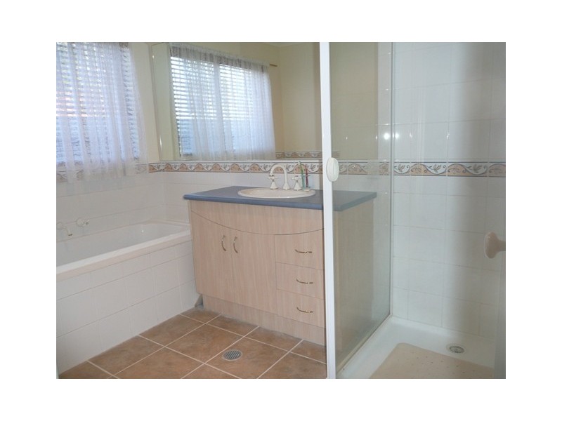 4  Lawrence Street, Jindera NSW 2642