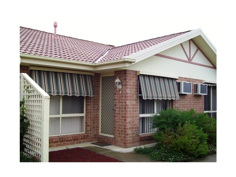 3/4 Owen Court, Lavington NSW 2641