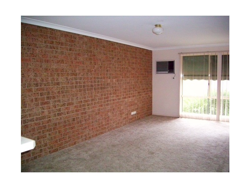 3/4 Owen Court, Lavington NSW 2641