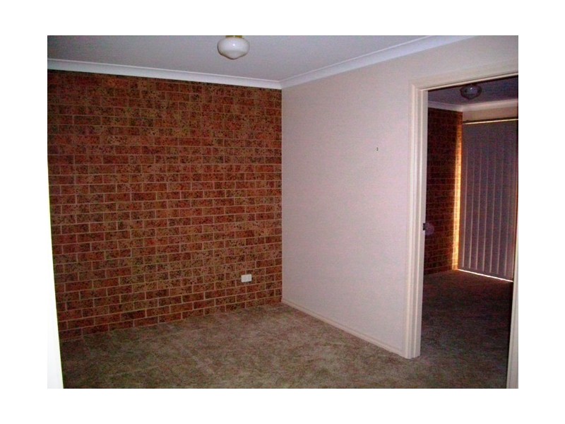 3/4 Owen Court, Lavington NSW 2641