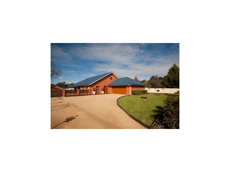 111 Mitchell Street, Jindera, Albury NSW 2640