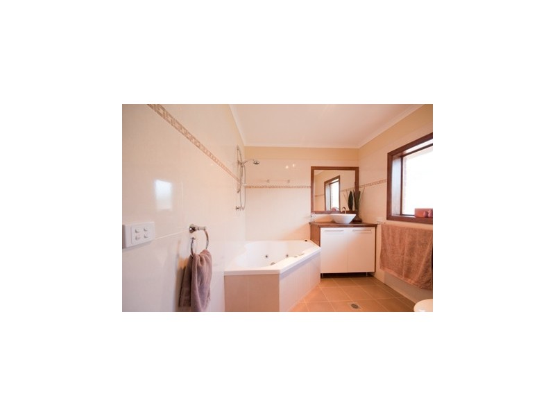 111 Mitchell Street, Jindera, Albury NSW 2640