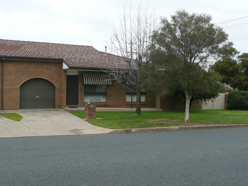 1/484 Douglas Road, Lavington NSW 2641