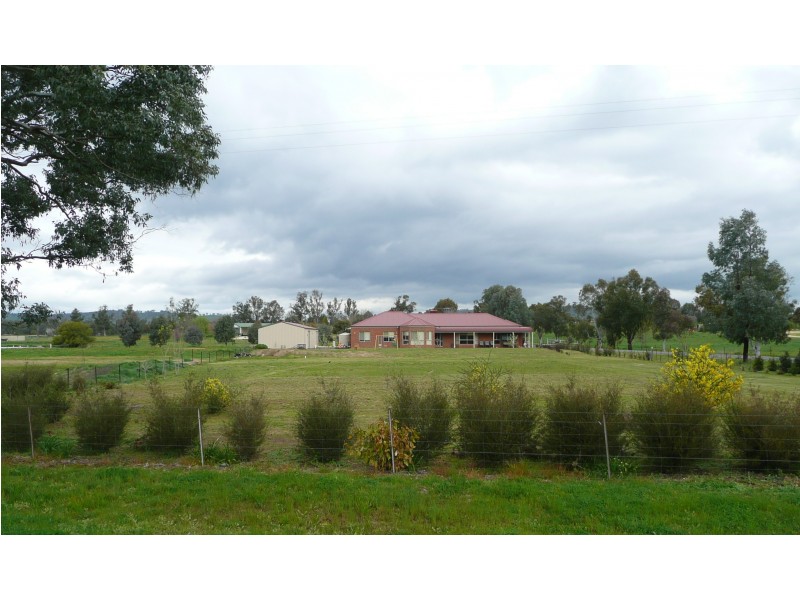 123 Pioneer Dr, Jindera NSW 2642