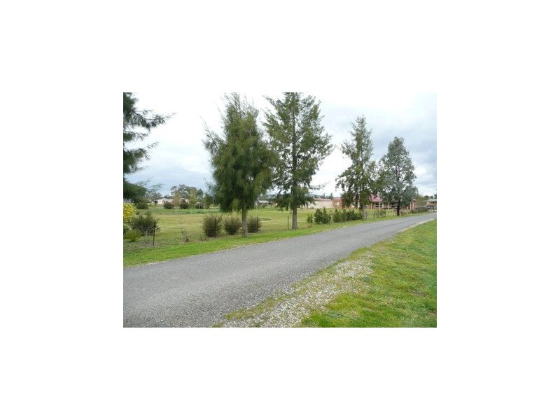 123 Pioneer Dr, Jindera NSW 2642