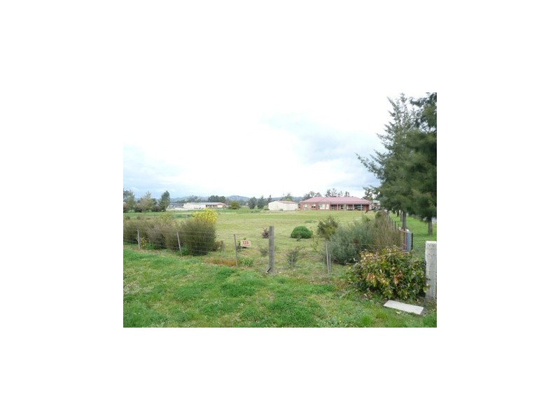 123 Pioneer Dr, Jindera NSW 2642