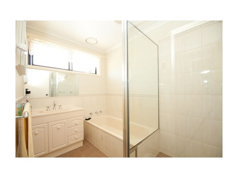 1/405 Ross Circuit, Lavington NSW 2641