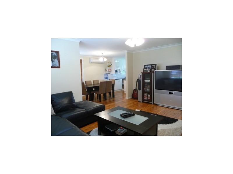 477 Kotthoff St, Lavington NSW 2641