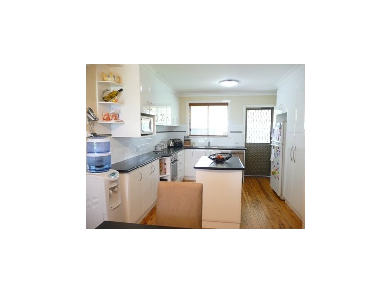 477 Kotthoff St, Lavington NSW 2641