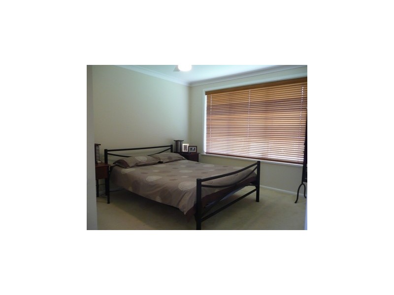 477 Kotthoff St, Lavington NSW 2641