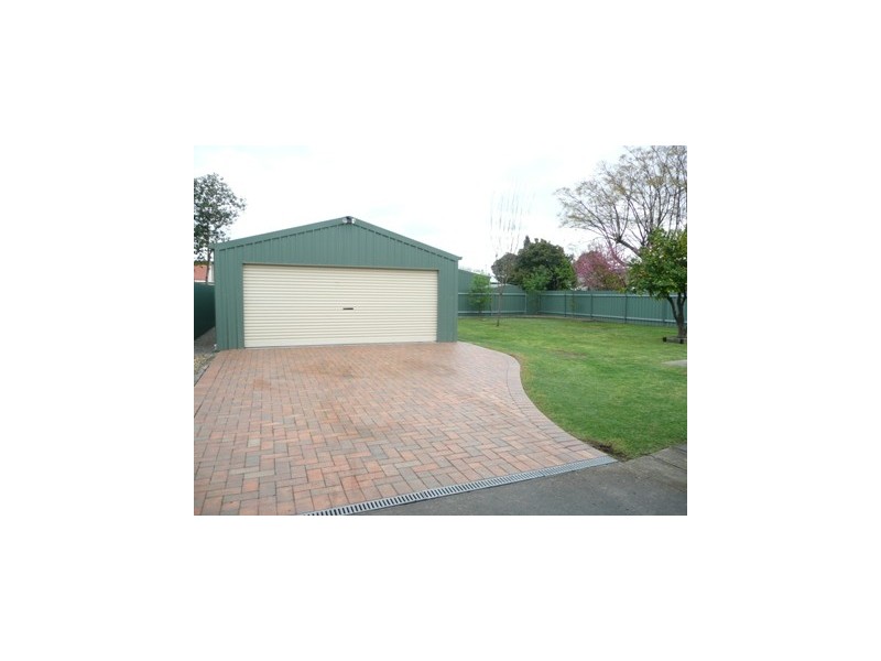477 Kotthoff St, Lavington NSW 2641