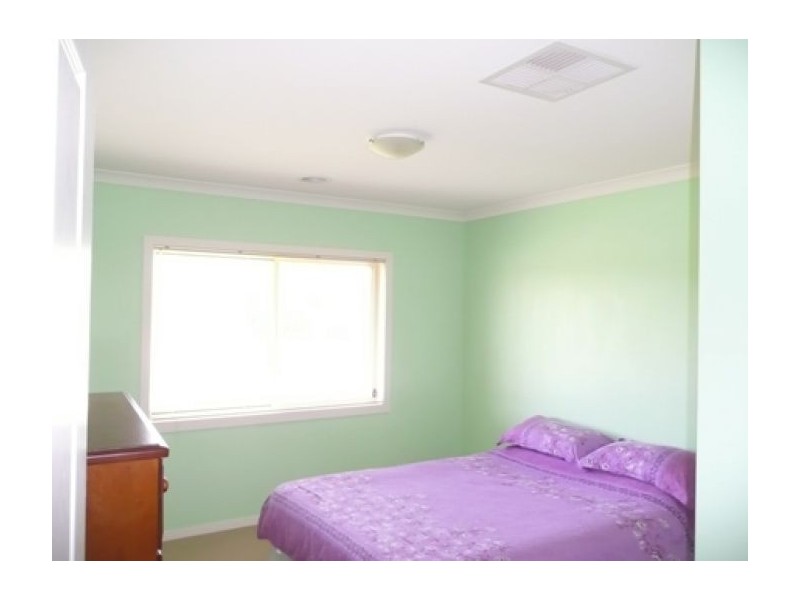 56 Robbins Dr, East Albury NSW 2640