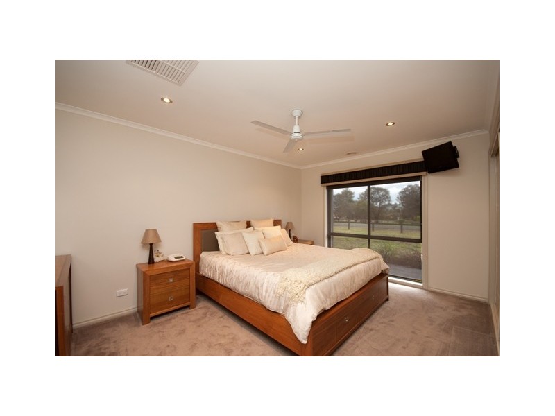 34 Finlay Road, Thurgoona NSW 2640