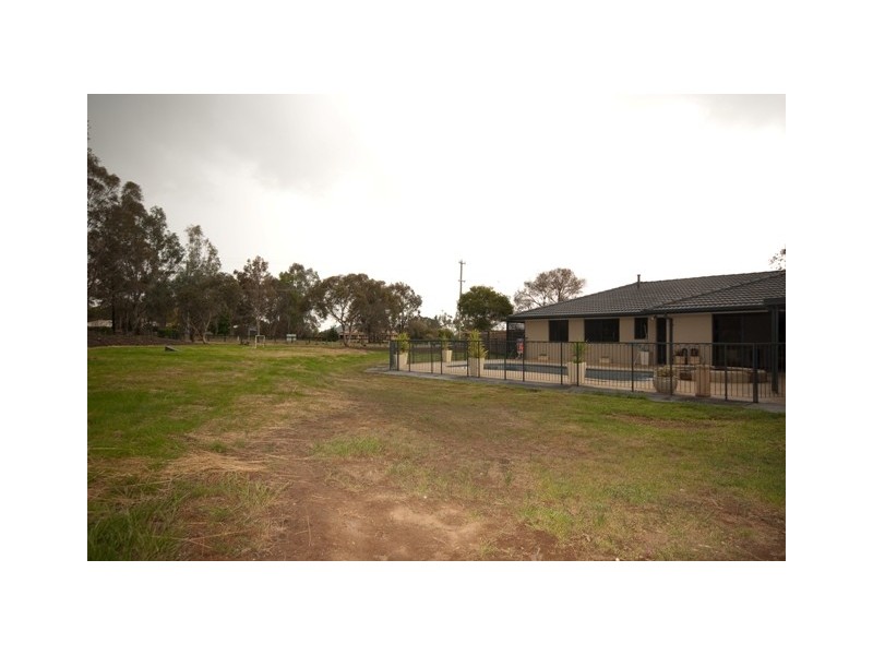 34 Finlay Road, Thurgoona NSW 2640