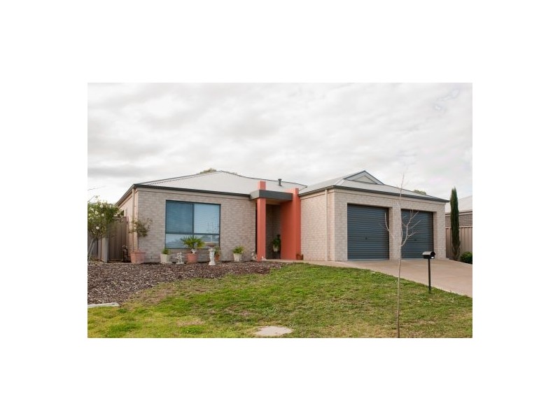 212 Kaitlers Road, Lavington NSW 2641