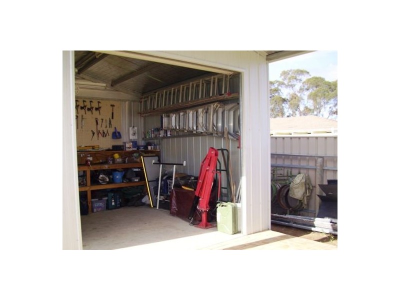 6 Lindisfarne Court, Thurgoona NSW 2640