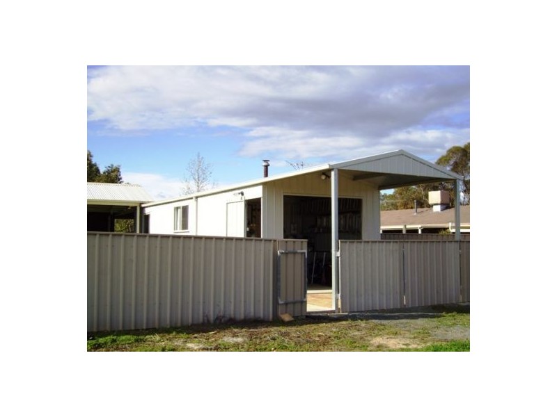 6 Lindisfarne Court, Thurgoona NSW 2640