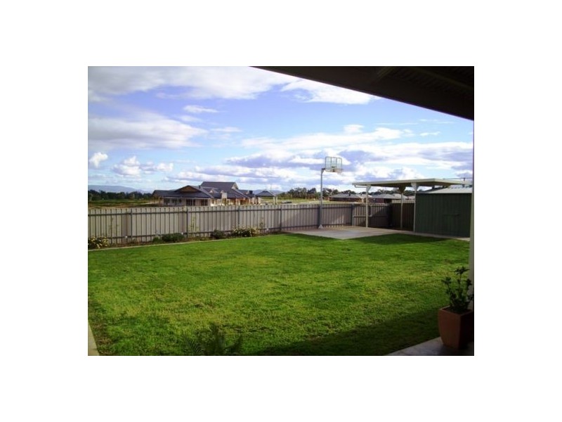 6 Lindisfarne Court, Thurgoona NSW 2640