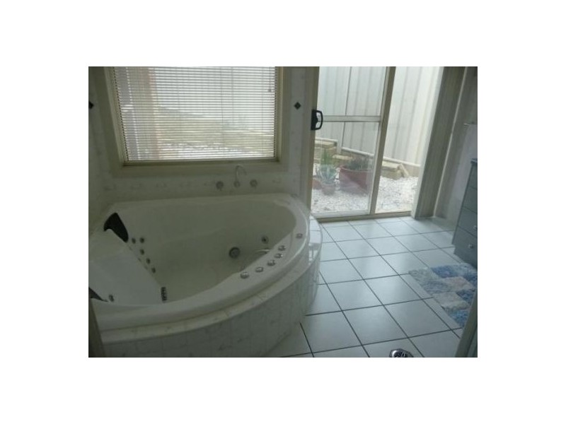 41 Mountain Way, Lavington NSW 2641