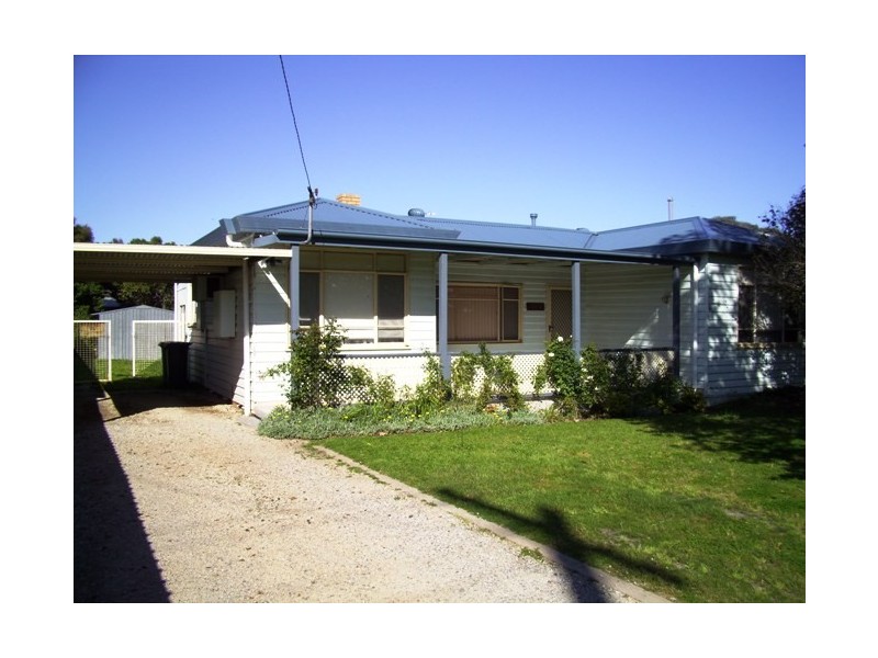 384 Urana Road, Lavington NSW 2641