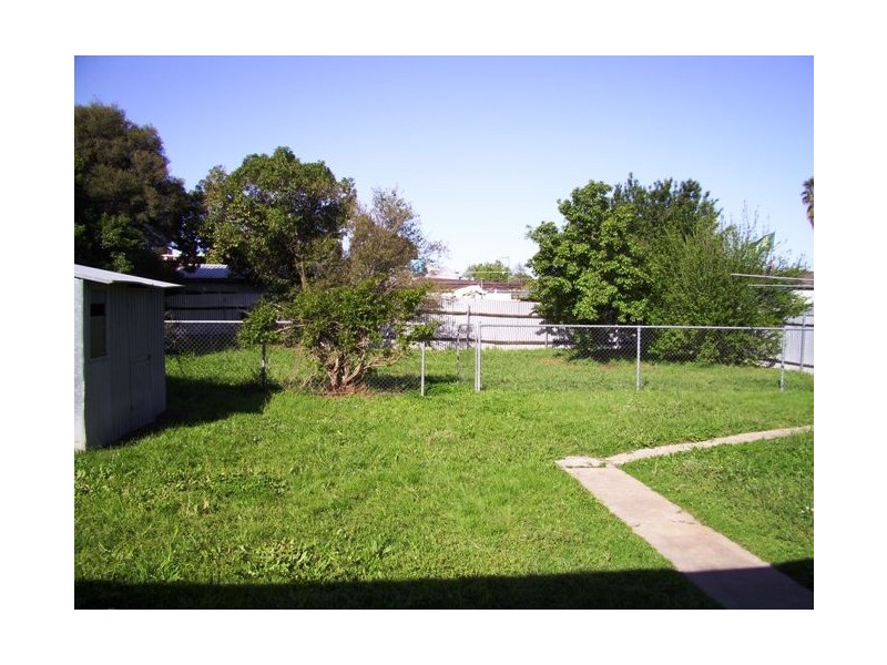 384 Urana Road, Lavington NSW 2641