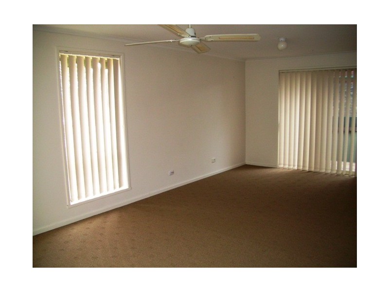 127 Hotham Circuit, Thurgoona NSW 2640