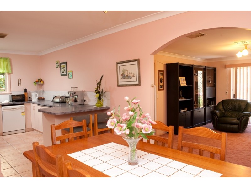 565  Noorla Place, Lavington NSW 2641
