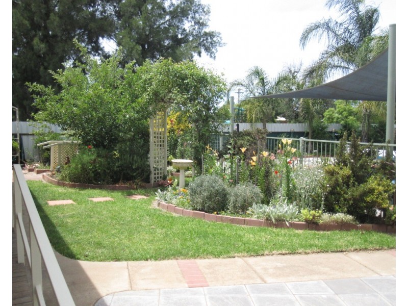565  Noorla Place, Lavington NSW 2641