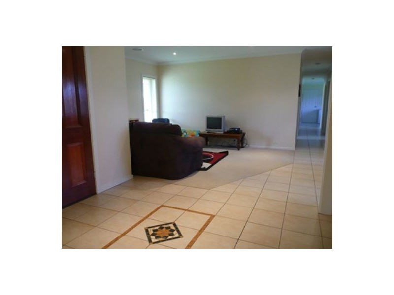 56 Robbins Drive, East Albury NSW 2640