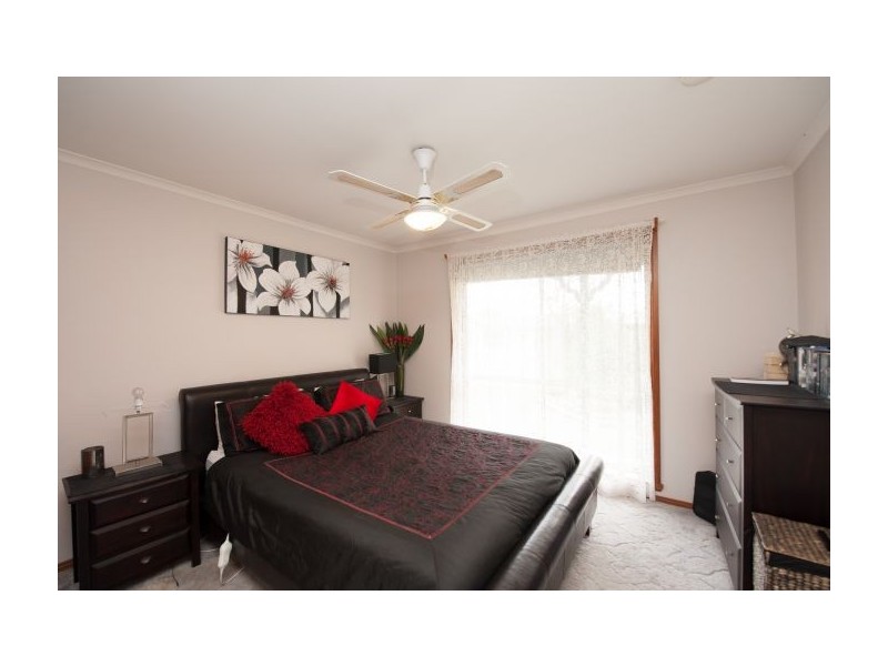 2/1 Saville Avenue, Lavington NSW 2641