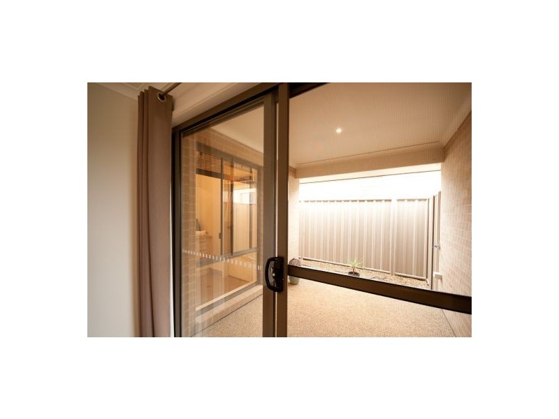 7 Lawson Circuit, Lavington NSW 2641