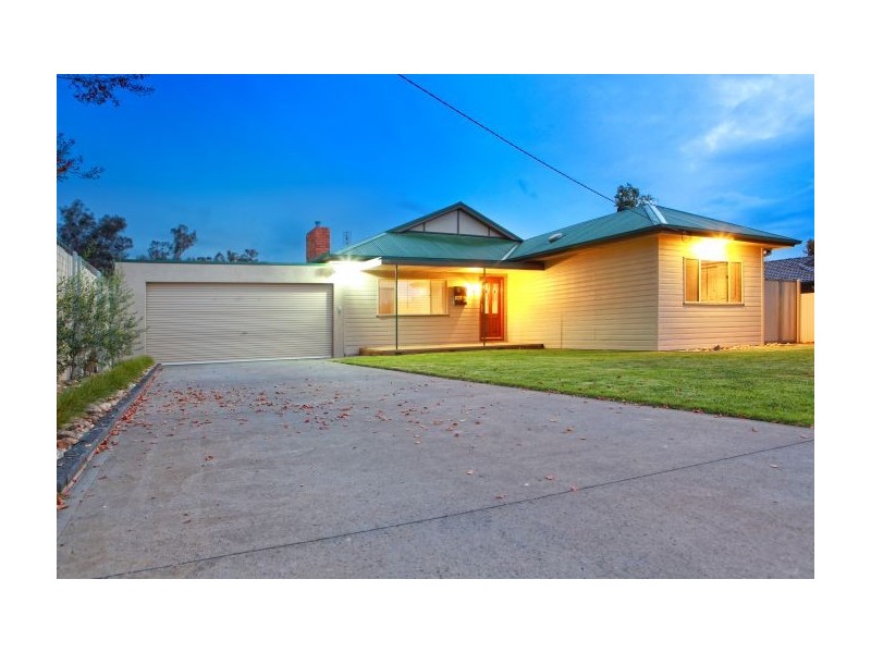 571 Mair Street, Lavington NSW 2641