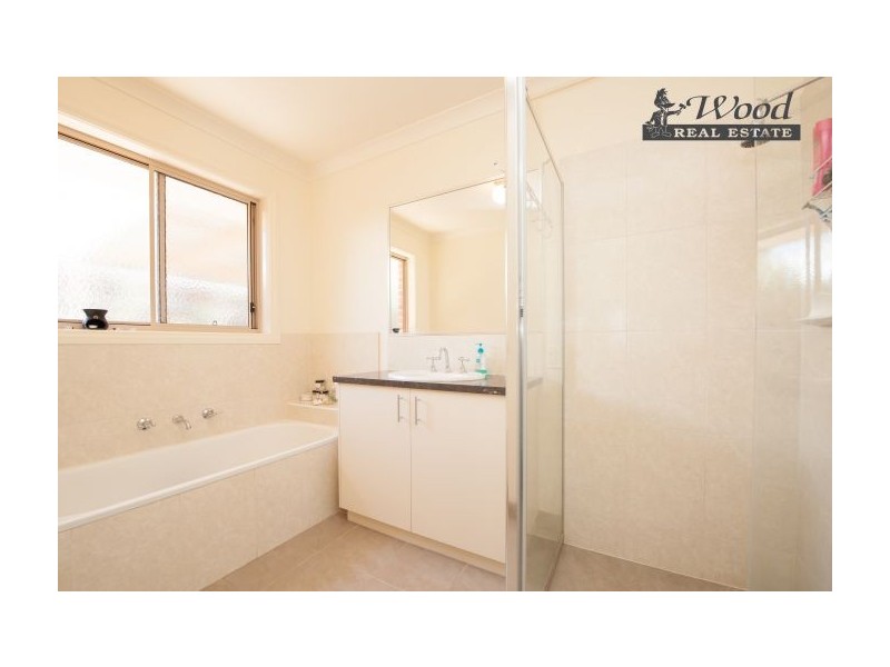 80 Huon Street, Jindera NSW 2642