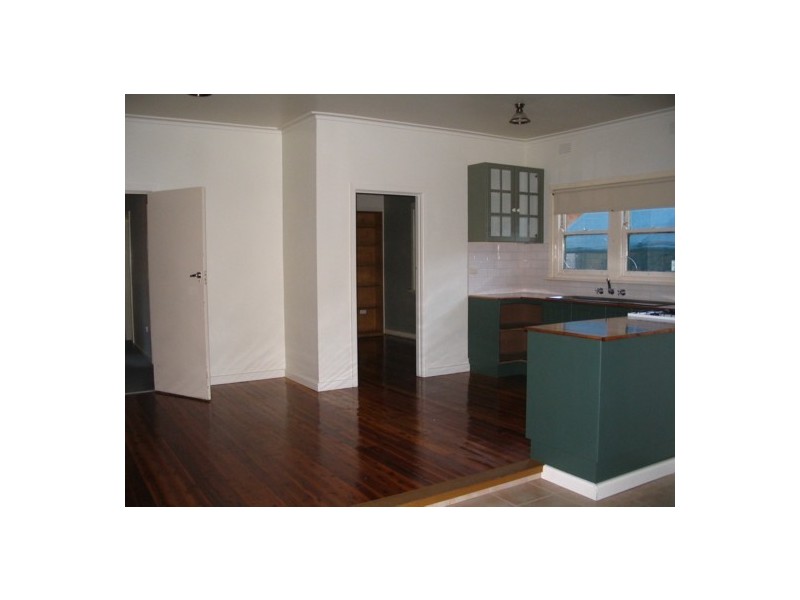 482 Douglas Rd, Lavington NSW 2641