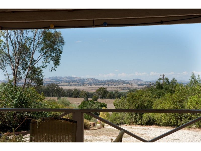 30 Bowna Park Road, Table Top NSW 2640