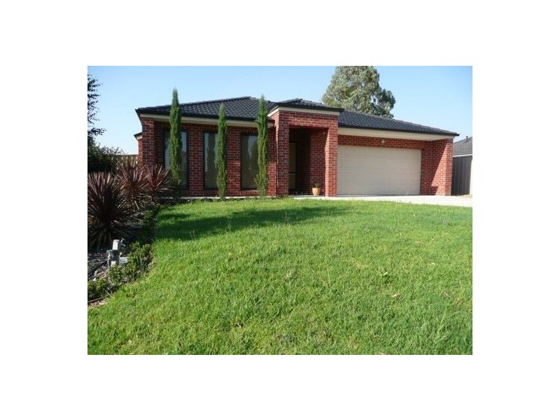 18 Cassinia Court, Thurgoona NSW 2640