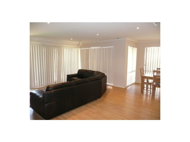 18 Cassinia Court, Thurgoona NSW 2640