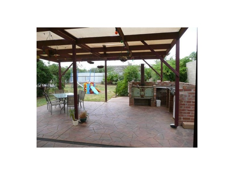 366 Sioux Court, Lavington NSW 2641