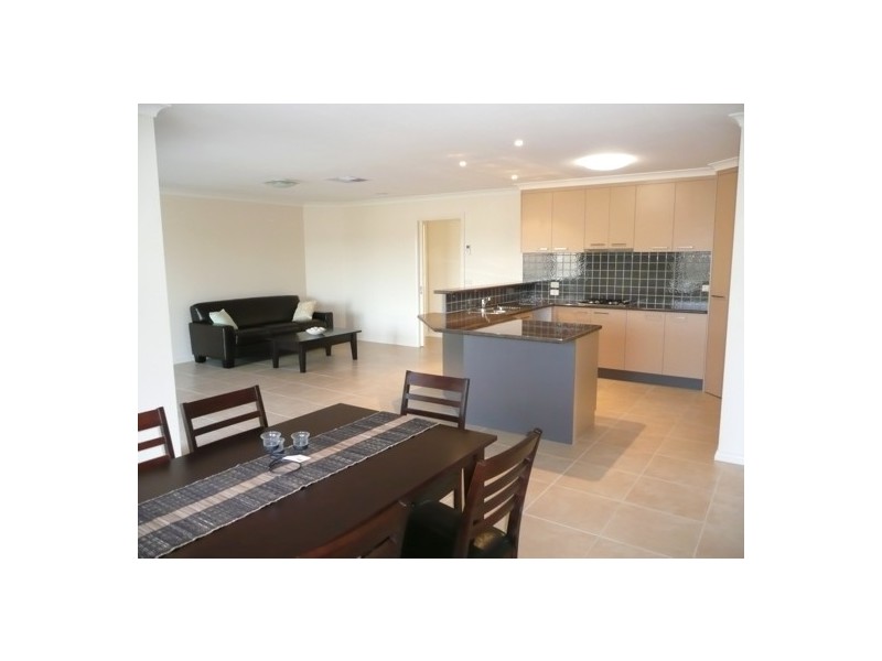 17  Swallow St, Thurgoona NSW 2640